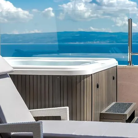 View Διαμέρισμα *